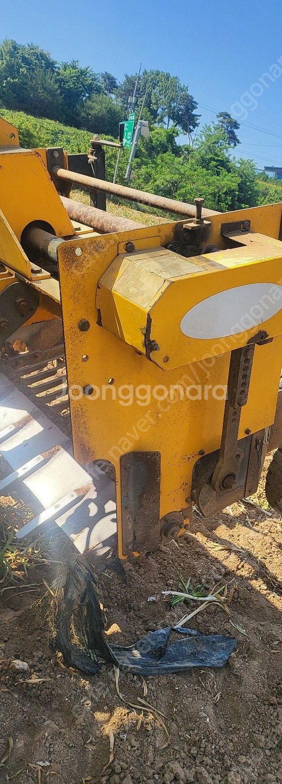 땅속작물수확기 / 마늘수확기 / 뿌리식물 수확기--4